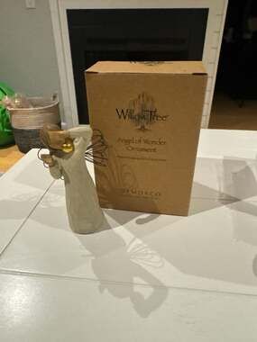 Willow Tree Angel of Wonder Ornament by Susan Lordi for Demdaco